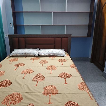 Ujjayanta Homestay Агартала Экстерьер фото