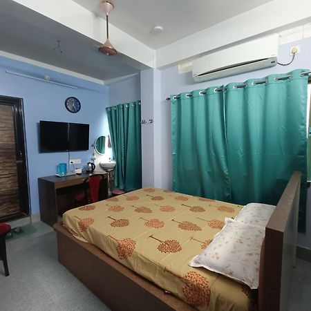 Ujjayanta Homestay Агартала Экстерьер фото