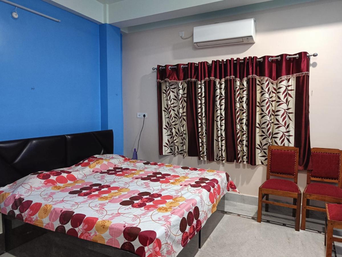 Ujjayanta Homestay Агартала Экстерьер фото